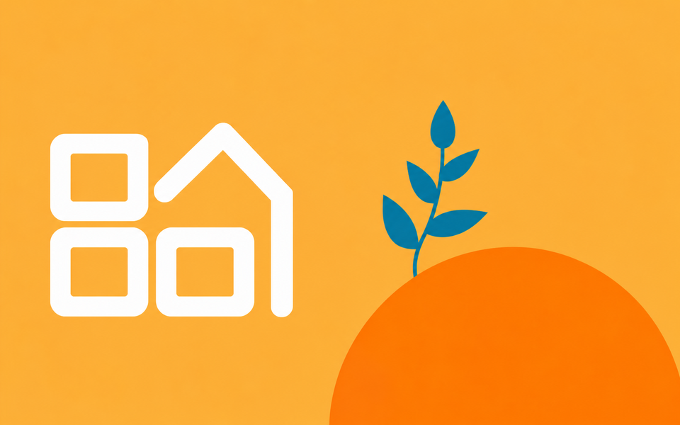 Sozialkontor: Weißes Haus-Symbol neben einer blauen Pflanze und einem orangefarbenen Kreis auf gelborangem Hintergrund.