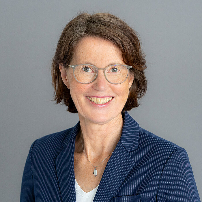 Valena Momsen, Leitung Kommunikation